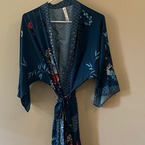 Silky Kimono robe